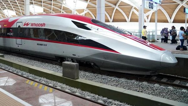 Penumpang Kereta Cepat Tembus 2 Juta Orang!