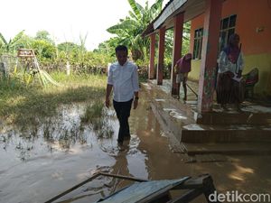 Janji Pj Gubernur Jabar Usai Meninjau Banjir Cirebon