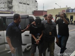 Alasan Pria di Mojokerto Paksa Pacar Threesome yang Bikin Elus Dada