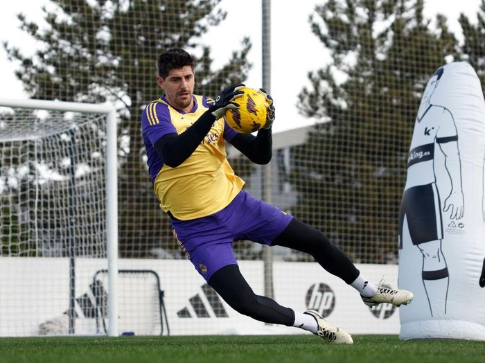 MADRID, SPAIN - FEBRUARY 22: Thibaut Courtois of Real Madrid in action during a training session at Valdebebas training ground on February 22, 2024 in Madrid, Spain. (Photo by Antonio Villalba/Real Madrid via Getty Images)