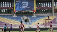 Direktur Operasional PT LIB Asep Saputra mengatakan, PSSI dan PT LIB sebenarnya sudah berkomitmen menerapkan VAR di Liga 1 musim ini. Namun karena membutuhkan persiapan, penerapan VAR baru akan diuji coba dalam laga youth dan championship series.