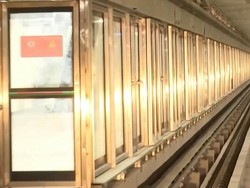 Kala PM Narendra Modi Jajal Kereta Metro Bawah Air Pertama di India