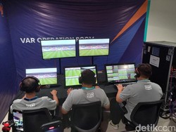 Peran VAR dan Wasit Asing Meningkatkan Kualitas Liga 1 Indonesia