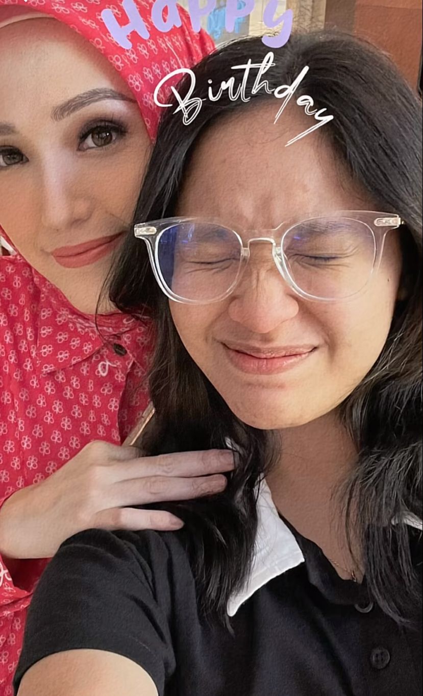Adelia Pasha dan Shakiena Azalea