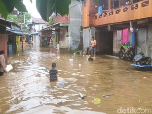 Banjir Rendam 8 Kelurahan di Kota Sorong Papua Barat Daya Banjir Rendam 8 Kelurahan di Kota Sorong Papua Barat Daya