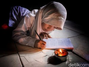 10 Fakta Kisah Intan, Si Gadis Tangguh dari Sukabumi 10 Fakta Kisah Intan, Si Gadis Tangguh dari Sukabumi