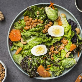 Konsumsi makanan sehat/ Foto: Freepik.com/freepik