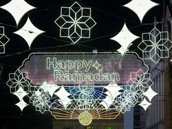 London Bertabur Cahaya Sambut Ramadan 2024