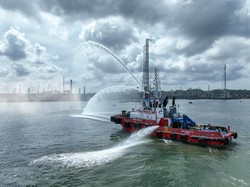 Kilang Pertamina Internasional Latihan Kesiapan Antisipasi Tumpahan Minyak di Laut