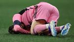 Foto: Momen Messi Terkapar Kesakitan di Atas Lapangan