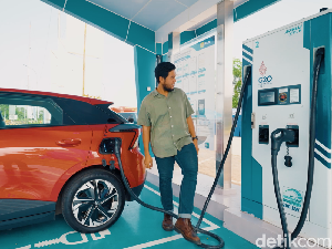 Pengguna Mobil Listrik Full Senyum! Jasa Marga Tambah SPKLU di Rest Area Pengguna Mobil Listrik Full Senyum! Jasa Marga Tambah SPKLU di Rest Area