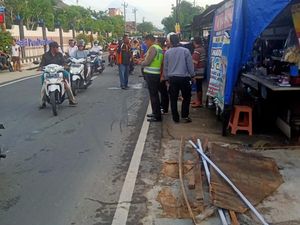 Adu Banteng Motor Vs Mobil di Kalasan Sleman, 2 Orang Luka Parah