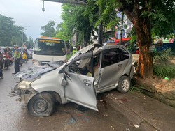 Detik-detik Laka Tunggal di Palembang Tewaskan Sopir, Korban Diduga Ngantuk