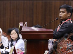 Pengakuan Dosen Bergaji Tetap Rp 300 Ribu dalam Sidang MK, Jauh di Bawah UMK