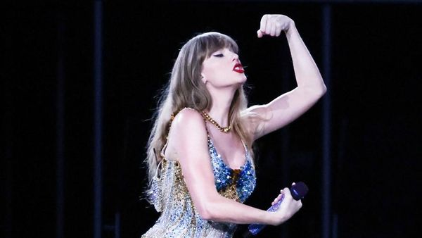 Taylor Swift Diminta Munduran Dikit, Terkenalnya Kelewatan!