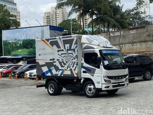 Harga Truk Listrik eCanter di Indonesia Bisa Lebih Murah Asalkan... Harga Truk Listrik eCanter di Indonesia Bisa Lebih Murah Asalkan...