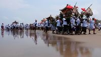 Melihat Ritual Melasti Umat Hindu Jelang Nyepi di Bali