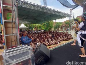 Wayang Wisata Istimewa, Cara Unik Pemkab Kulon Progo Sosialisasi ke Sekolah Wayang Wisata Istimewa, Cara Unik Pemkab Kulon Progo Sosialisasi ke Sekolah