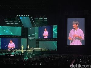 Kenangan Eternity di Fancon Chanyeol EXO: Inikah Cinta-Makan Onde-onde Kenangan Eternity di Fancon Chanyeol EXO: Inikah Cinta-Makan Onde-onde