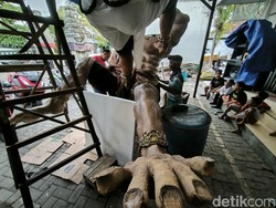 Ogoh-ogoh Tak Hanya Ada di Bali, Ini yang di Gresik