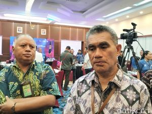 Turis ke Taman Nasional Komodo Diusulkan Wajib Pakai Gelang GPS Turis ke Taman Nasional Komodo Diusulkan Wajib Pakai Gelang GPS