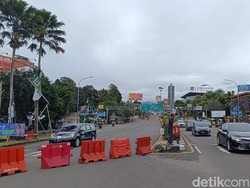 Polisi Terapkan One Way Arah Jakarta, Kendaraan Arah Puncak Bogor Disetop
