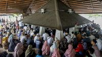 Potret Makam Sunan Bonang yang Ramai Dikunjungi Peziarah