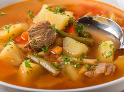 Resep Sup Daging Asam Pedas yang Lezat Hangat Untuk Sahur