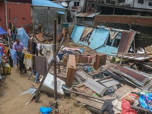 Banjir Bandang Hantam Rumah Warga di Kendari