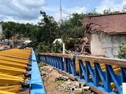 3 Rumah Rusak Imbas Crane Roboh, Pj Bupati Muara Enim: Itu Urusan BBPJN