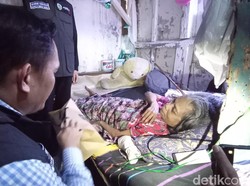 Cerita Relawan dan Semringah Mimih Dapat Makan Siang Gratis