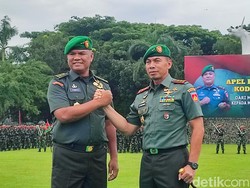 Mayjen Tandyo Budi Resmi Serahkan Kodam IV ke Mayjen Deddy Suryadi