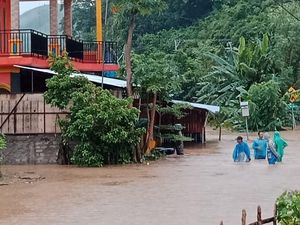 Banjir Terjang 1 Desa di Manggarai, Rumah Terendam-Lalu Lintas Lumpuh