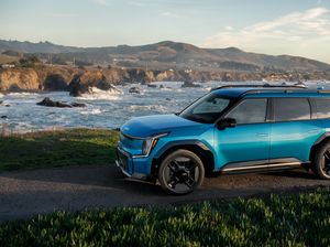 Kia EV9 Jadi Mobil Terbaik Dunia 2024 Pilihan Kaum Hawa Kia EV9 Jadi Mobil Terbaik Dunia 2024 Pilihan Kaum Hawa