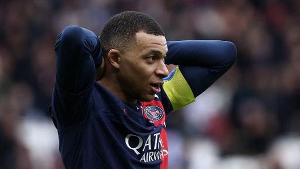 PSG Pelan-pelan Usir Mbappe