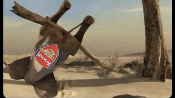Meme si Gajah Arsenal di Pucuk, Ada yang Yakin Rantingnya segera Patah