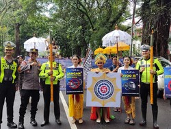 Sosialisasi Keselamatan Lalu Lintas Warnai Pawai Ogoh-Ogoh di Kota Malang