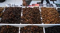 Si Manis Kurma yang Jadi Primadona Jelang Ramadan