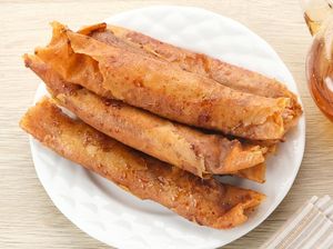 Resep Lumpia Pisang Cokelat, Renyah Legit Untuk Camilan Buka Puasa Resep Lumpia Pisang Cokelat, Renyah Legit Untuk Camilan Buka Puasa