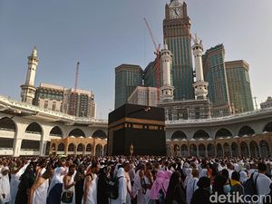 Bagaimana Tidak Menangis, Lihat Kabah Saja Dapat Keberkahan Bagaimana Tidak Menangis, Lihat Kabah Saja Dapat Keberkahan