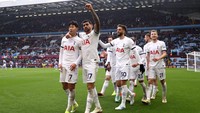 6. Tottenham – Cristian Romero (penampilannya berbuah 1.84 poin per pertandingan). Foto: Getty Images/Alex Pantling