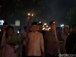 Kemeriahan Tradisi Pawai Obor Sambut Ramadan di Palembang