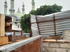 Angin Puting Beliung Terjang Lombok Barat, 20 Rumah Porak-poranda