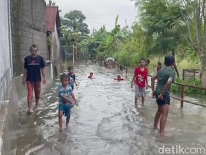 Sempat Rendam 3 Kecamatan di Blora, Air Luapan Bengawan Solo Mulai Surut Sempat Rendam 3 Kecamatan di Blora, Air Luapan Bengawan Solo Mulai Surut