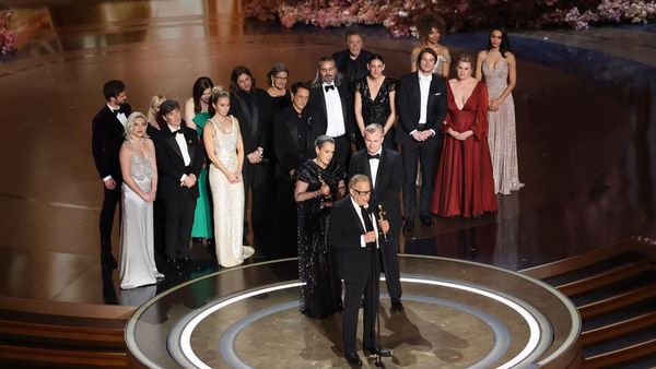 Detik-detik Kemenangan Oppenheimer