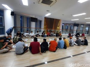 Suasana Buka Bersama Perdana di Markas Pusat Muhammadiyah, Jakarta