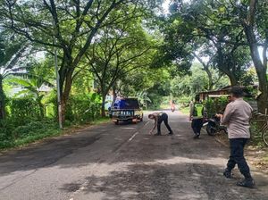 Senggol Pemotor hingga Jatuh, Emak-emak di Mojokerto Tewas Tertabrak BeAT