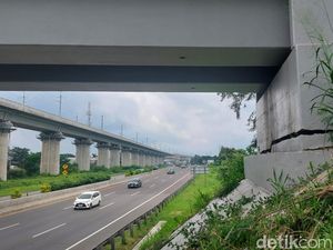 Ngeri! Penyangga Jembatan Penghubung Kota-Kabupaten Bandung Retak