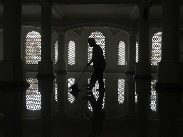 Melihat Persiapan Ramadan di Masjid Agung Jamik Malang