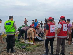 Geger Mayat Laki-laki Tanpa Identitas Terapung di Perairan Candikusuma